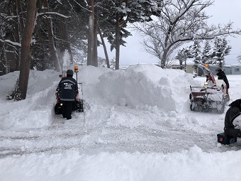 雪室制作の様子