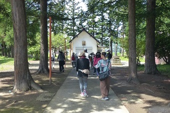 荒川稲荷神社に到着